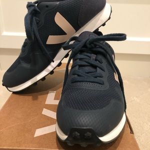 NEW Navy and pink Veja sneakers size 7M